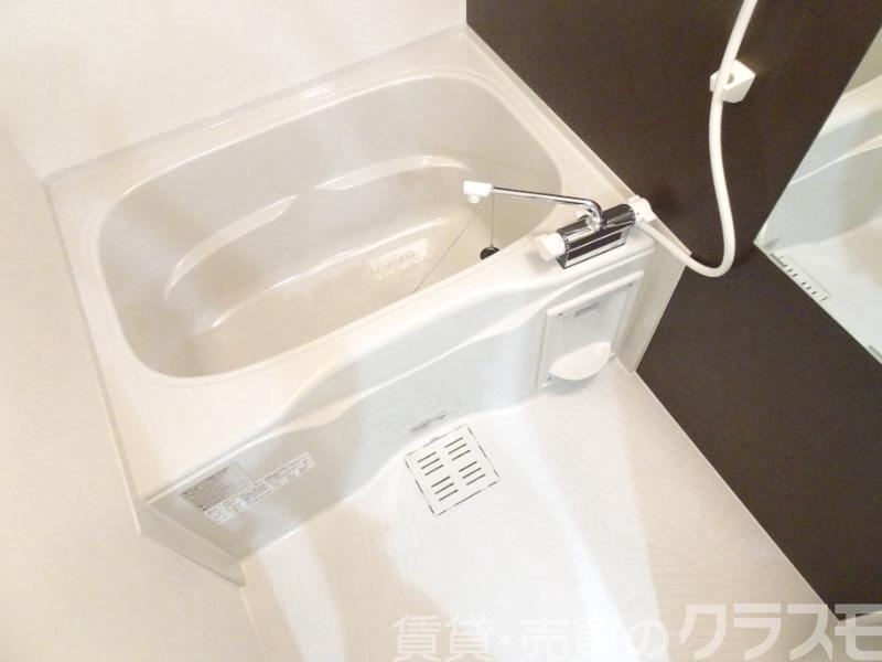バス・シャワールーム　浴室乾燥機付きバス♪