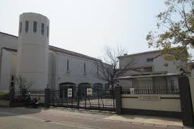 小学校　学校法人百合学院小学校（小学校）まで695m