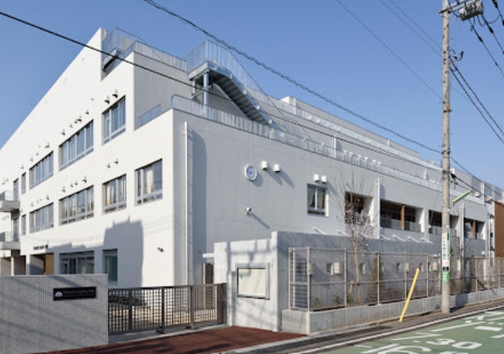 小学校　世田谷区立山野小学校（小学校）まで560m