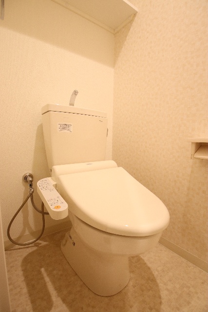 トイレ　※別室の参考写真の為、現況優先です。