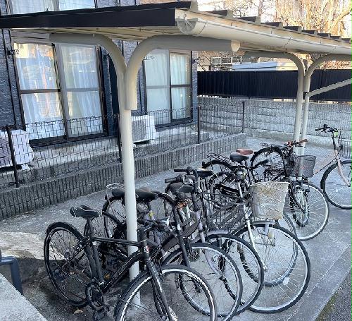 その他共有部分　屋根付き駐輪場完備