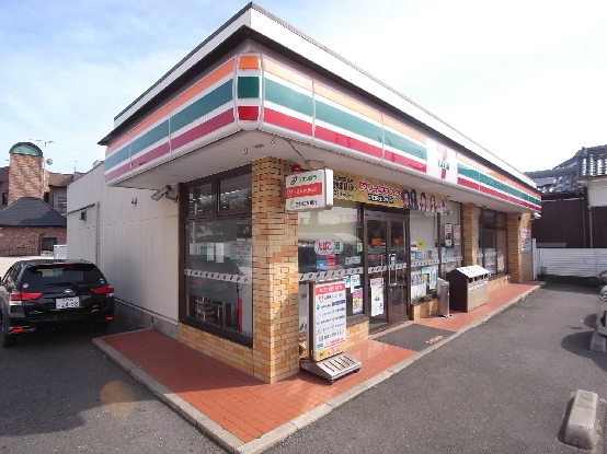 コンビニ　セブンイレブン　神戸伊川谷皆竹店（コンビニ）まで107m