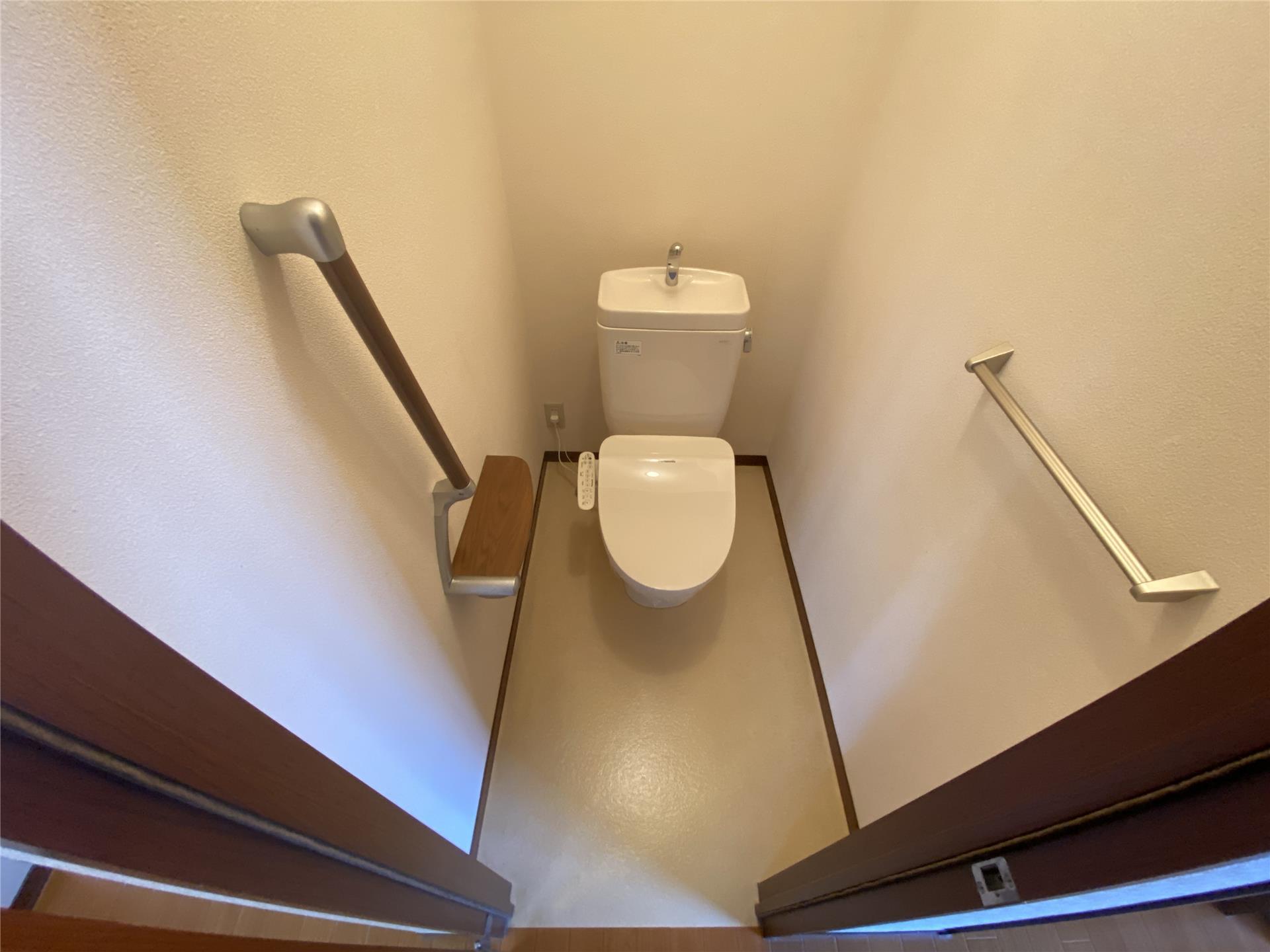 トイレ　お掃除の簡単にできる洋式トイレです♪