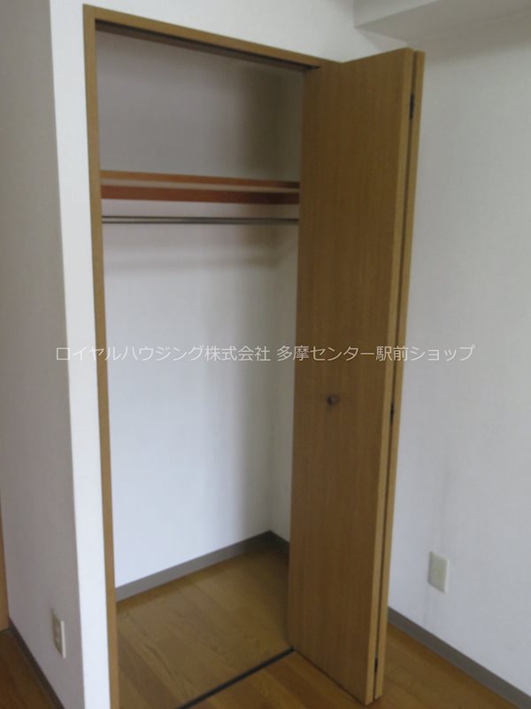 収納　洋室６帖にはクローゼットも付いています♪