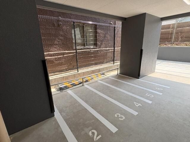 駐車場　駐輪場