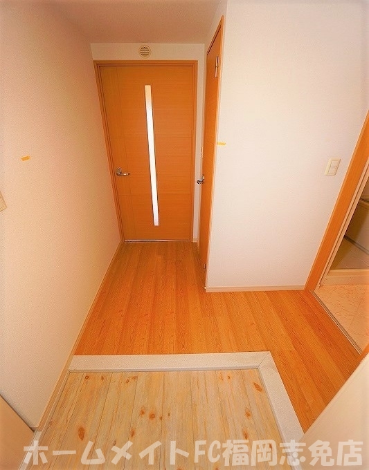 ＪＲ香椎線 須恵駅 徒歩24分 6階建 築19年の玄関写真