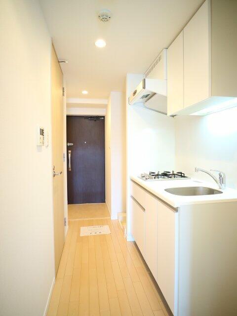 玄関　※別部屋の参考写真です。
