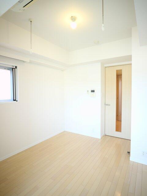 居室・リビング　※別部屋の参考写真です。