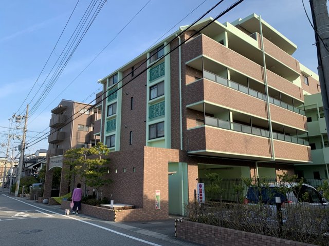 建物外観　TVモニター付きインターホン完備♪