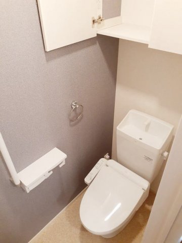 トイレ　コンパクトで使いやすいトイレです
