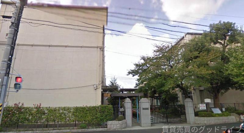 小学校　西京極小学校（小学校）まで822m