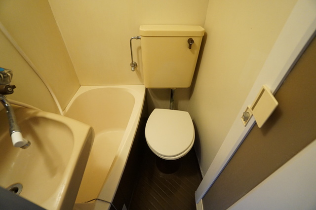 トイレ　※ほかのお部屋の参考写真です※