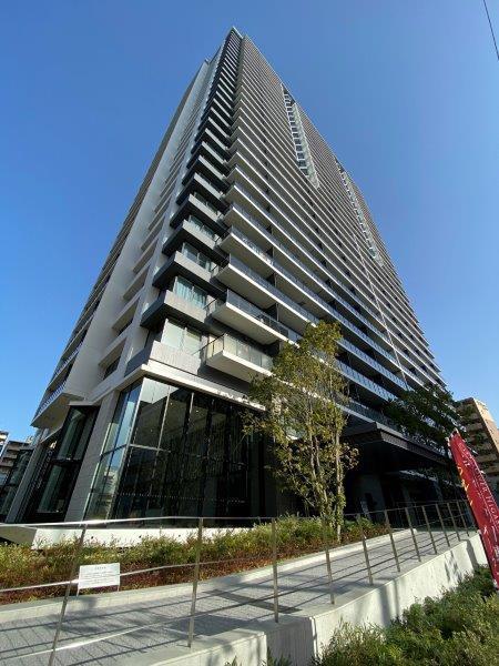 建物外観　地上３０階建