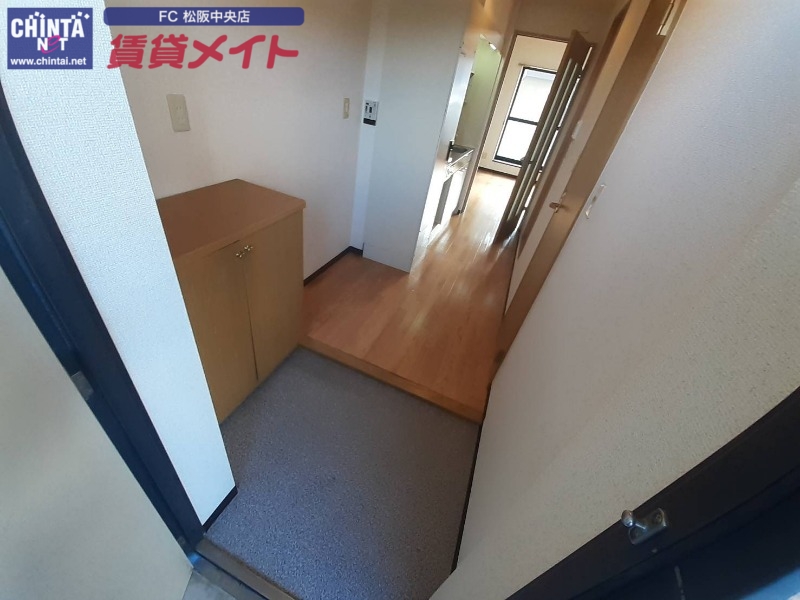 玄関　別部屋反転写真