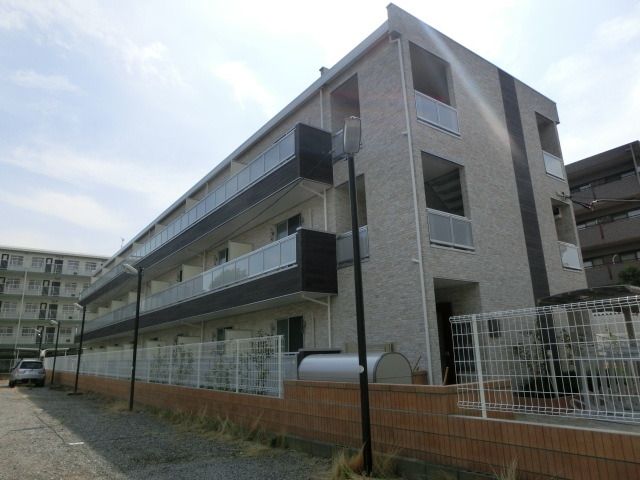 建物外観　オシャレな外観です