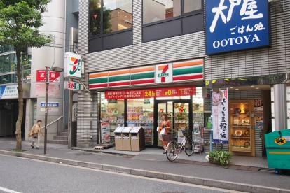 コンビニ　セブンイレブン 西葛西3丁目店（コンビニ）まで92m