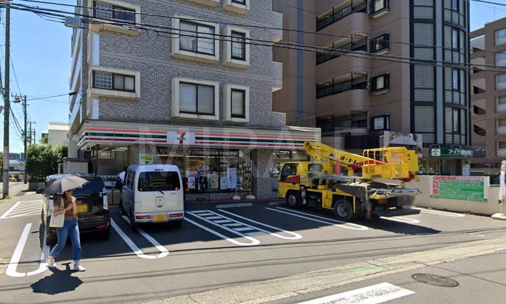 コンビニ　セブンイレブン横浜長津田南口店（コンビニ）まで350m