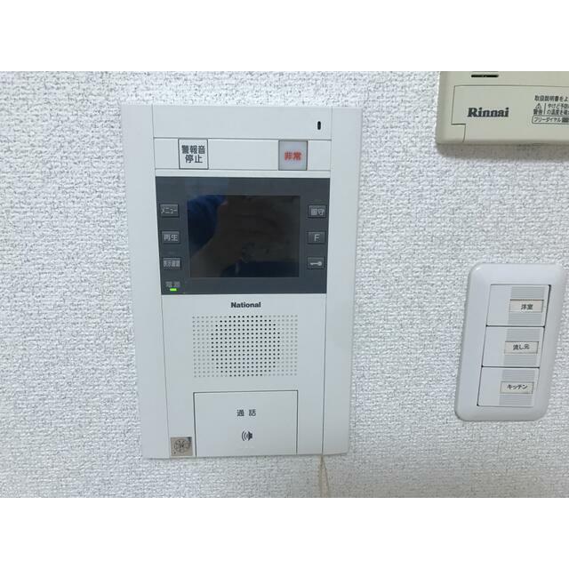 セキュリティ　モニター付きインターフォン