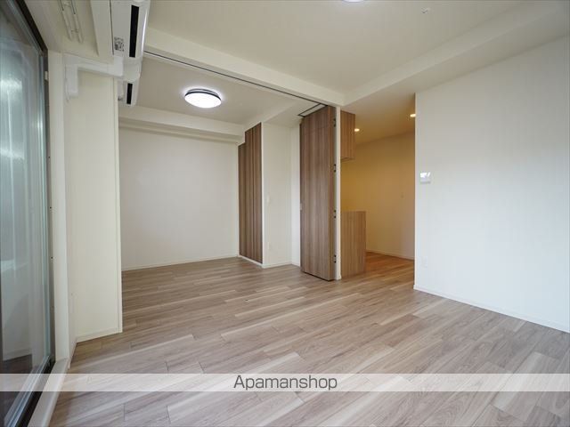 Alivis金山Eastの居間写真