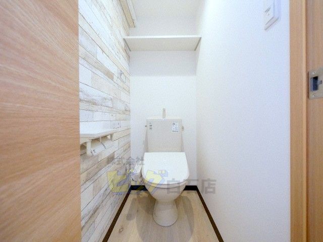 トイレ　ウォシュレット付きのトイレです♪