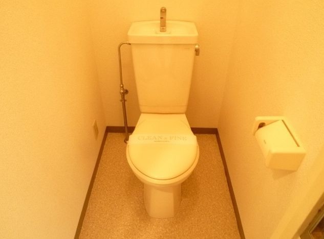 ＪＲ総武線 三鷹駅 徒歩3分 7階建 築32年のトイレ写真