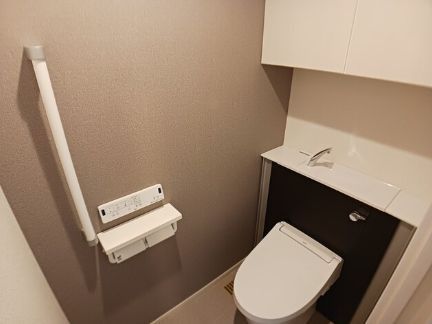 トイレ　同じ施工会社のイメージ写真になります（現状を優先します）