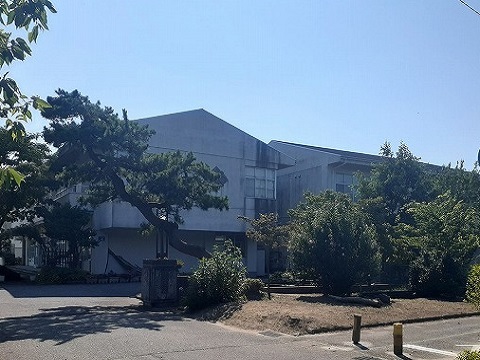 小学校　四方小学校（小学校）まで350m