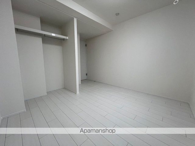 都営三田線 白金高輪駅 徒歩9分 5階建 築2年の居間写真