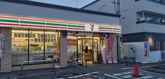 コンビニ　セブンイレブン札幌発寒南駅前店（コンビニ）まで517m