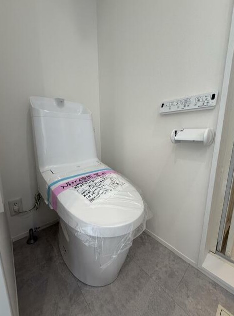ブルーライン 踊場駅 徒歩8分 2階建 築1年のトイレ写真