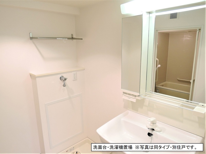 洗面設備　忙しい朝には欠かせない洗面所です♪