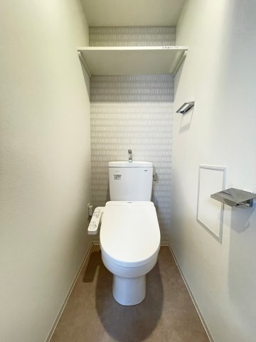 ファーストフィオーレ江坂グレイスのトイレ写真