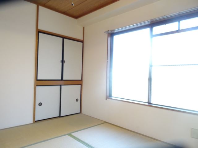佐藤ビルの居間写真