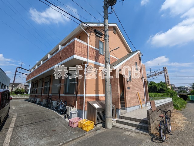 建物外観　2002年9月築