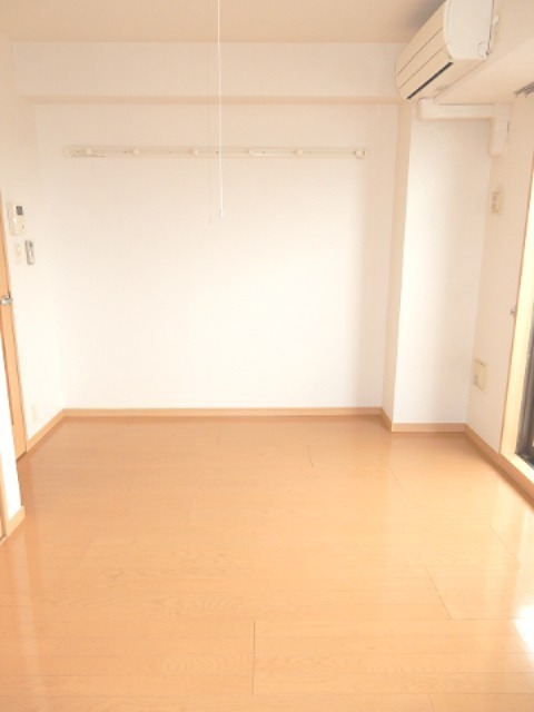 TNGビルの居間写真