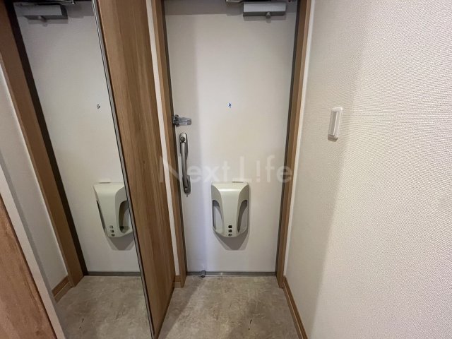 デュラカーサルシア 川和1の玄関写真