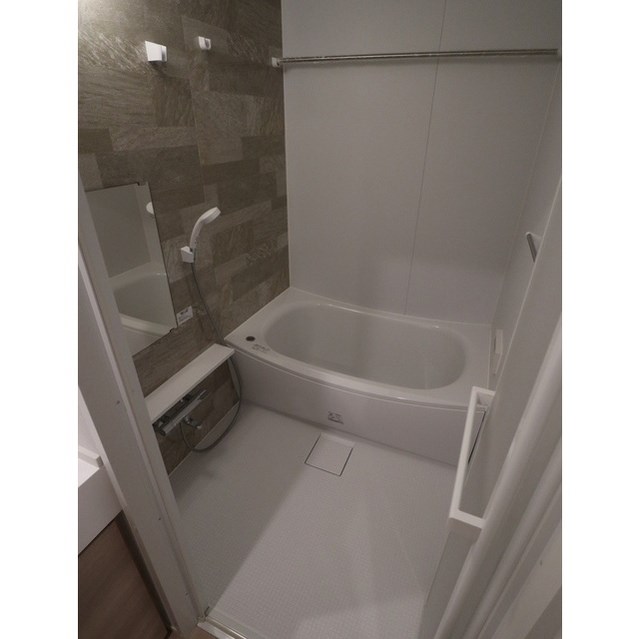 バス・シャワールーム　別部屋参考写真