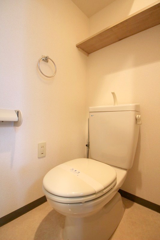 広島電鉄江波線 舟入本町駅 徒歩8分 9階建 築28年のトイレ写真