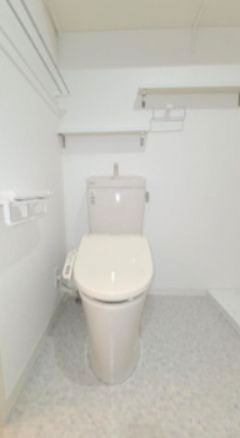 マンション雅叙苑1号棟のトイレ写真