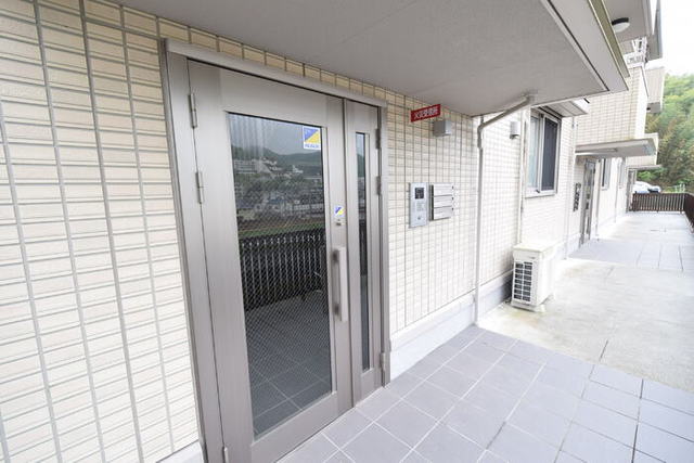 神戸電鉄有馬線 谷上駅 徒歩4分 3階建 築15年の外観写真