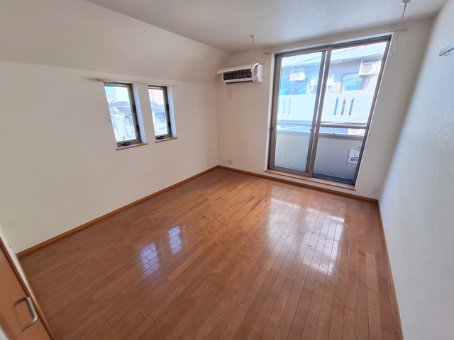 その他部屋・スペース　★※他号室の写真です　明るいフローリングのお部屋です★