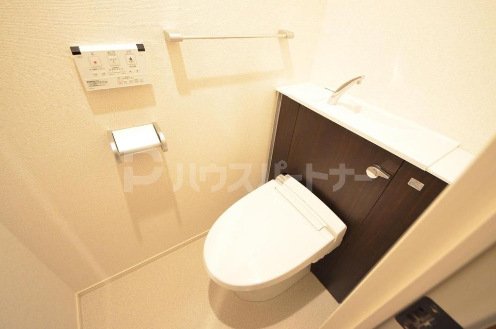 東武亀戸線 小村井駅 徒歩7分 9階建 築9年のトイレ写真