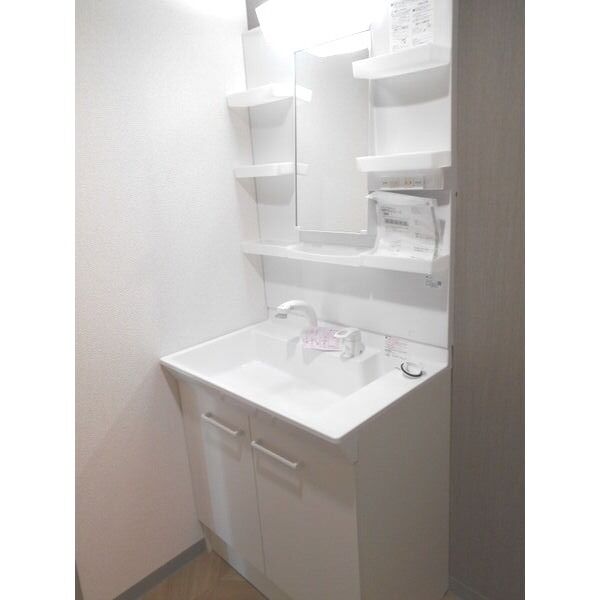 ヴォーネン元町NORTHの内装写真