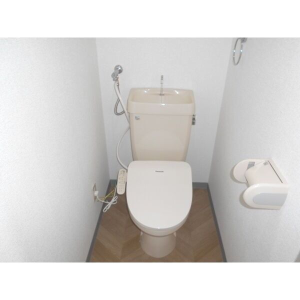 ヴォーネン元町NORTHのトイレ写真