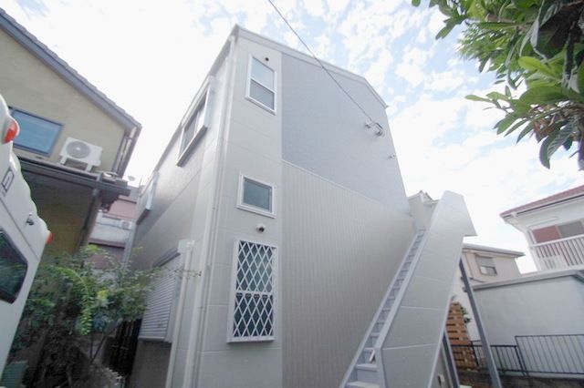 建物外観　★お部屋探しはタウンハウジング稲田堤店まで★