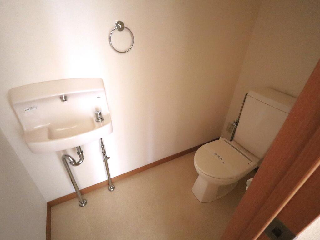 ホワイトアベニューのトイレ写真