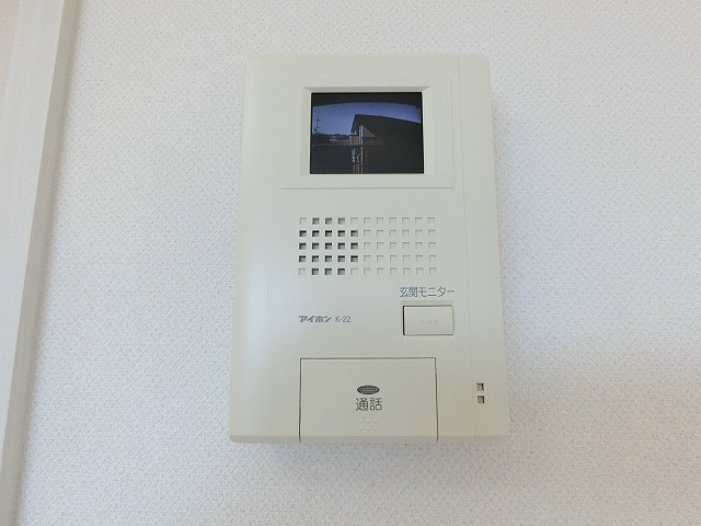 セキュリティ　モニター付きインターホン。安心のセキュリティ設備です。