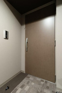 玄関　※別部屋参考写真
