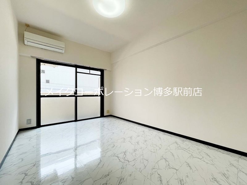 アーバンクルーザー高砂の内装写真