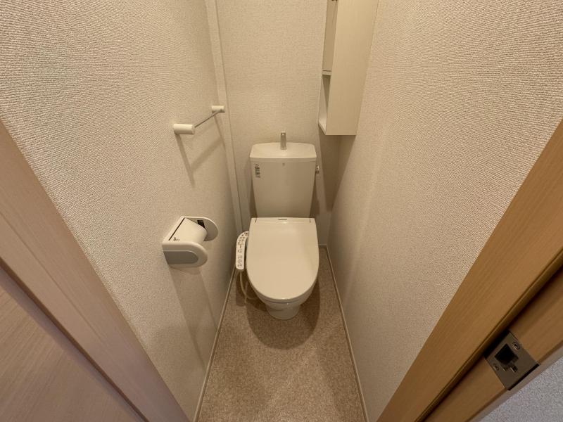 東武伊勢崎線 武里駅 徒歩12分 2階建 築12年のトイレ写真